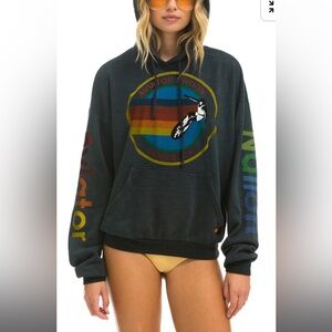 Like new. Oversized hoodie.